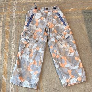 Mini Boden Cargo Pants.  Youth Sz 5- six deep pockets